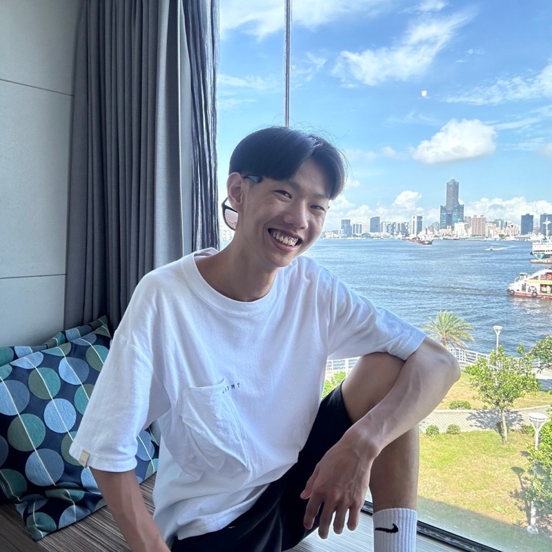 User_1307444041
