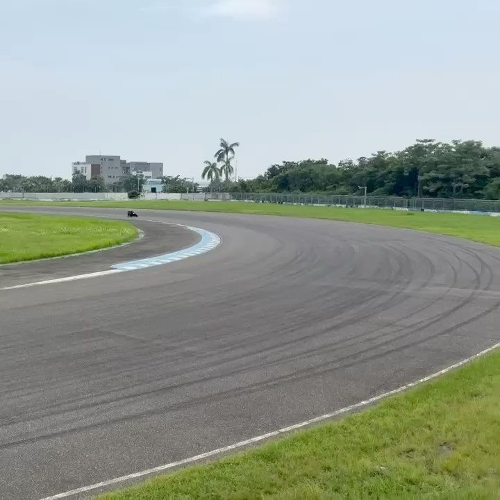 鑫川-趙納飛