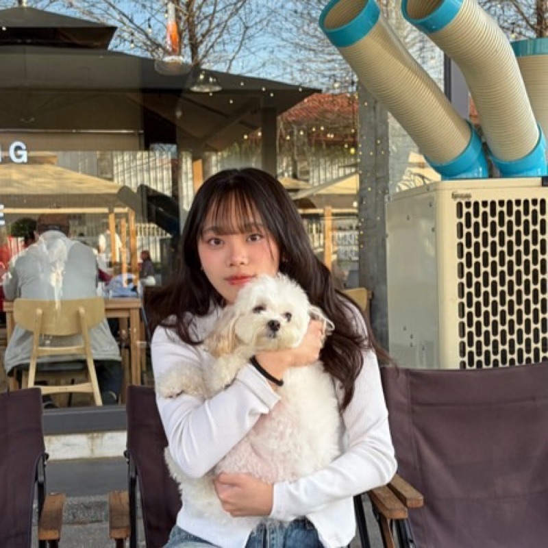 User_1792594925
